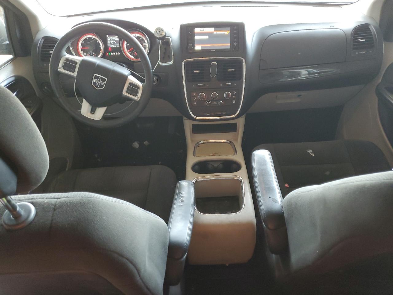 2015 Dodge Caravan - Image 7
