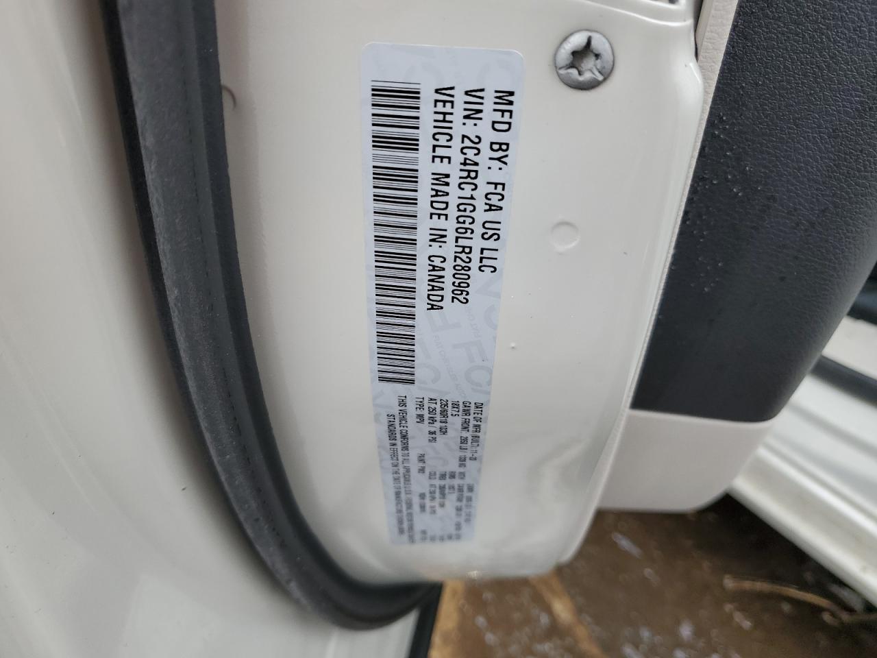 2020 Chrysler Pacifica - Image 13