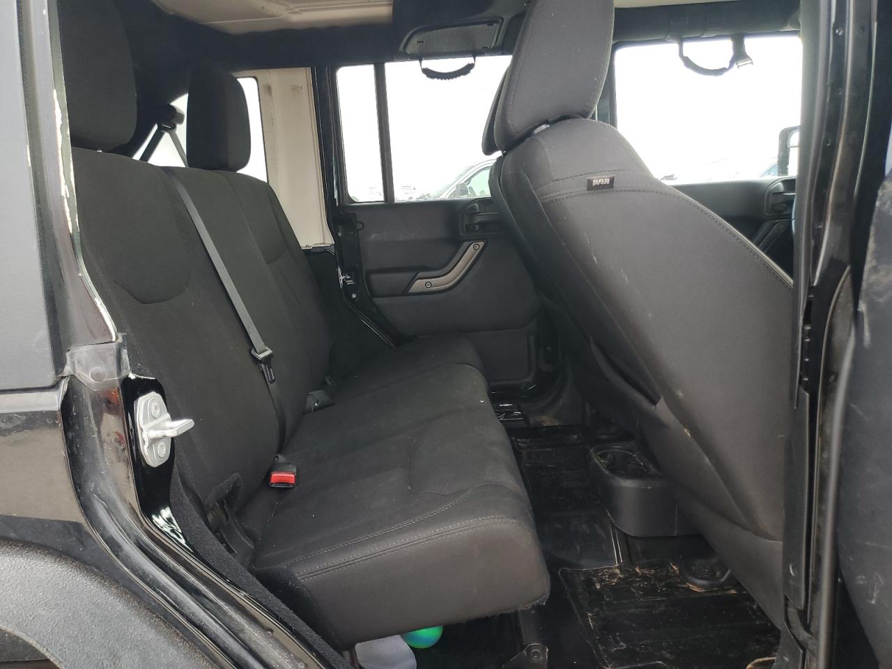 2015 Jeep Wrangler - Image 11