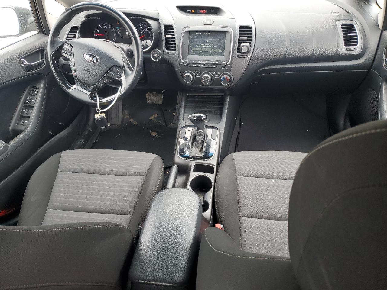 2017 Kia Forte - Image 8