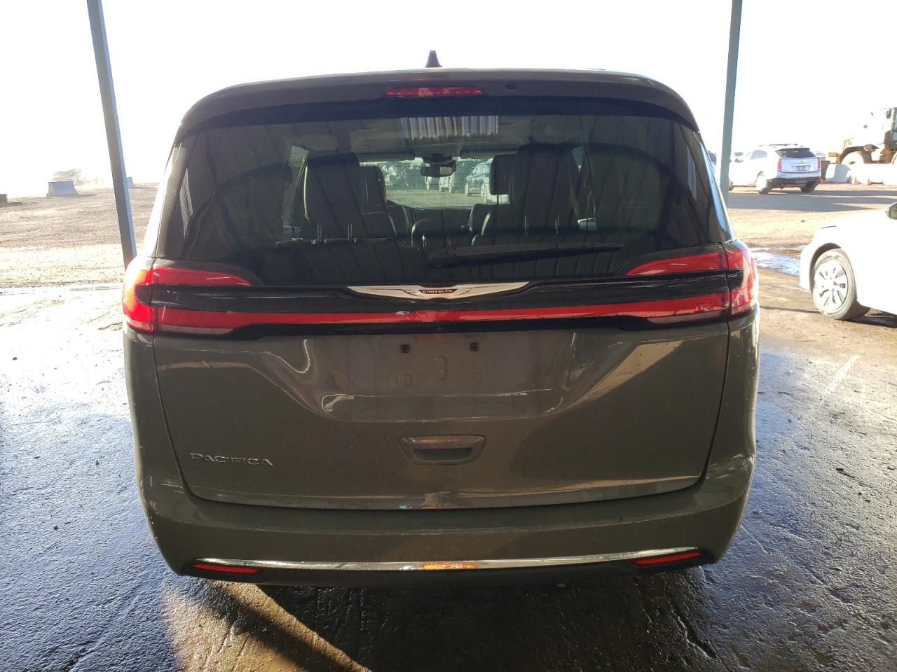 2022 Chrysler Pacifica - Image 6