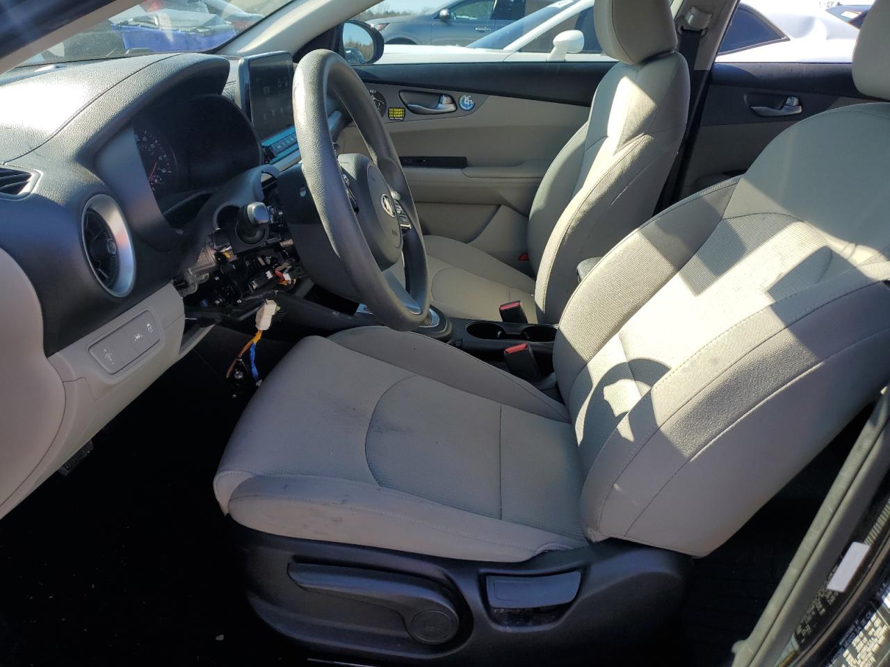 2019 Kia Forte - Image 7