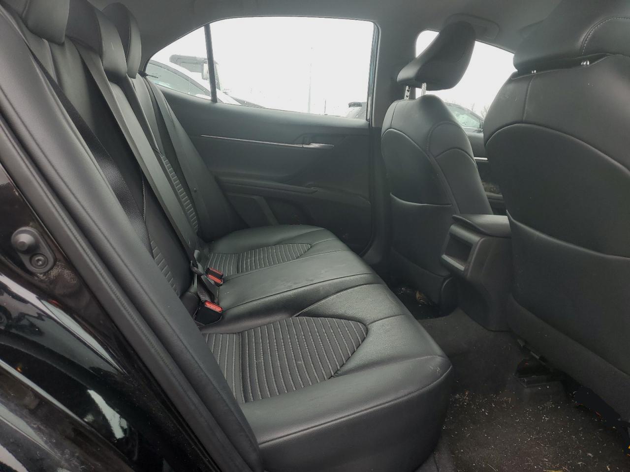 2021 Toyota Camry - Image 10