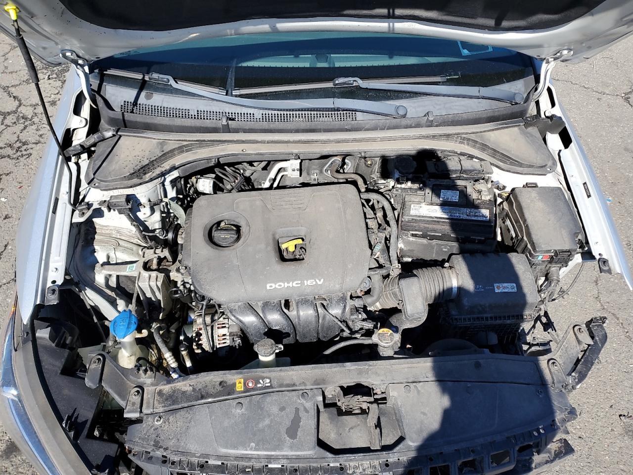 2018 Hyundai Elantra - Image 11