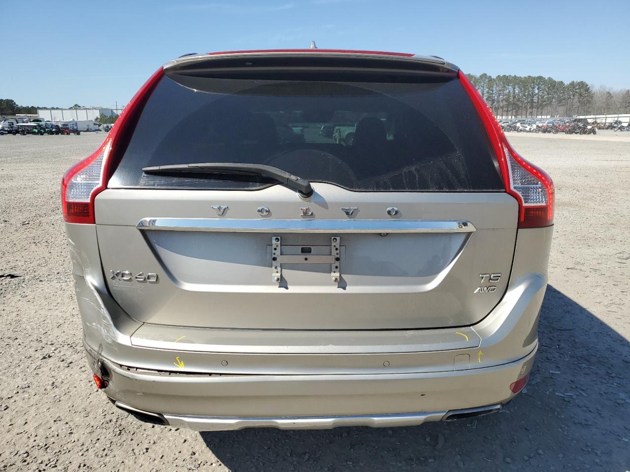 2015 Volvo XC60 - Image 6