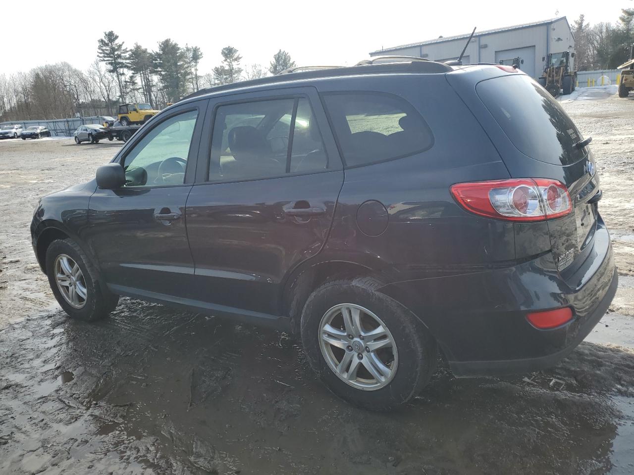 2011 Hyundai Santa Fe - Image 2