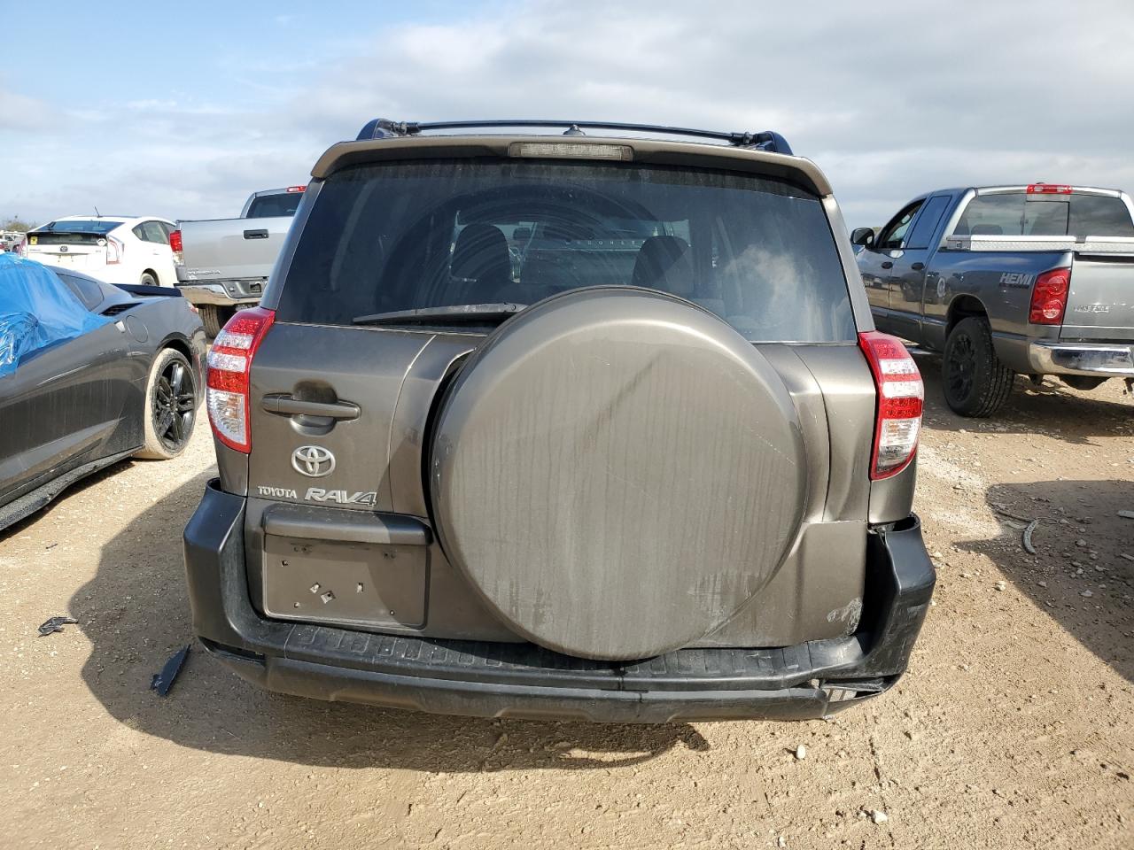 2010 Toyota RAV 4 - Image 6