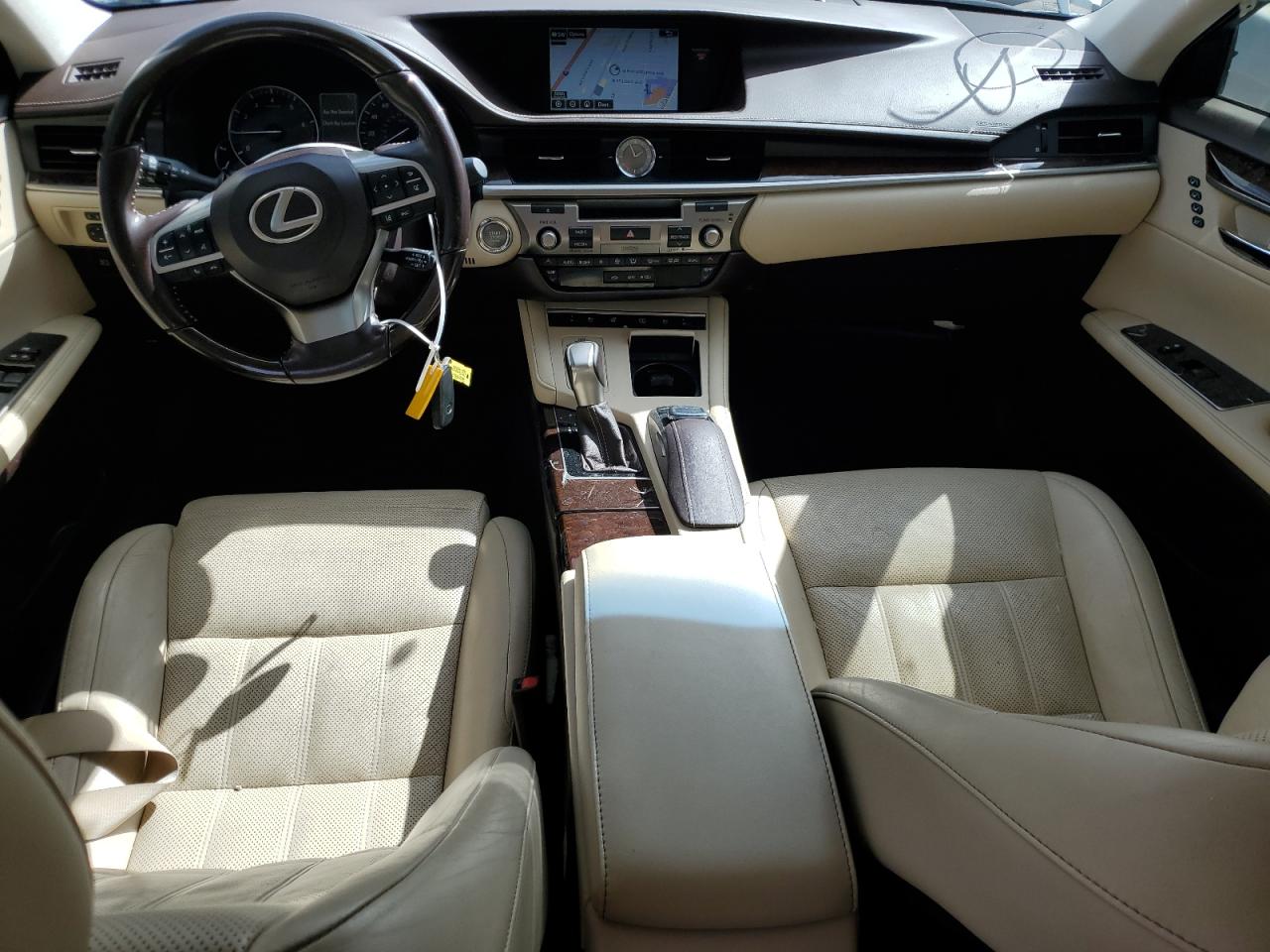 2016 Lexus ES - Image 8