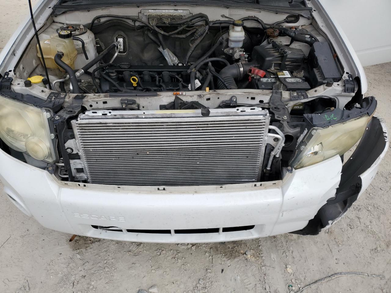 2010 Ford Escape - Image 11