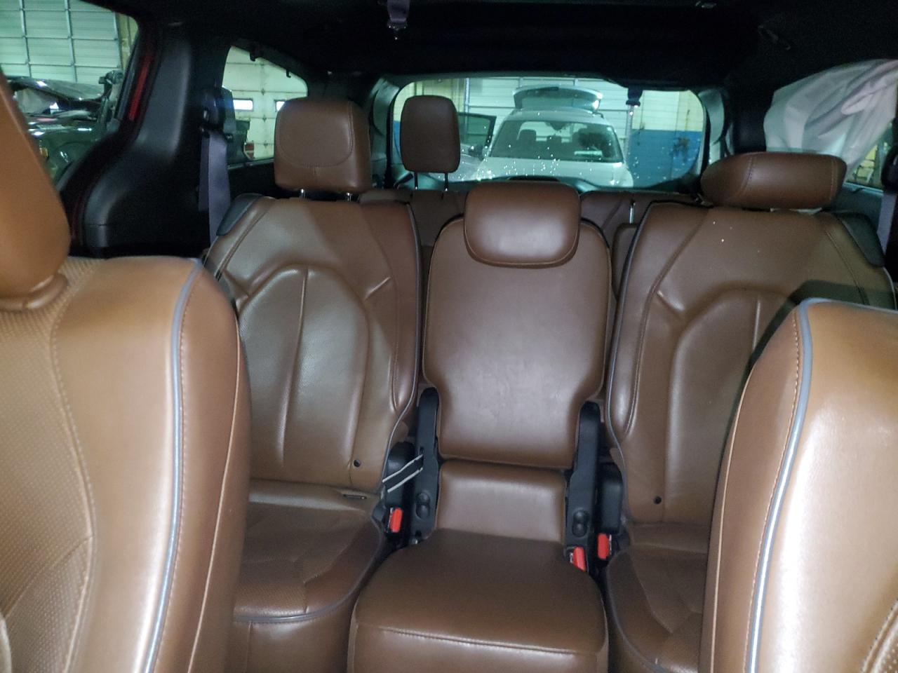 2020 Chrysler Pacifica - Image 10