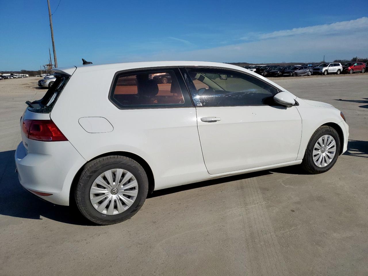 2015 Volkswagen Golf - Image 3