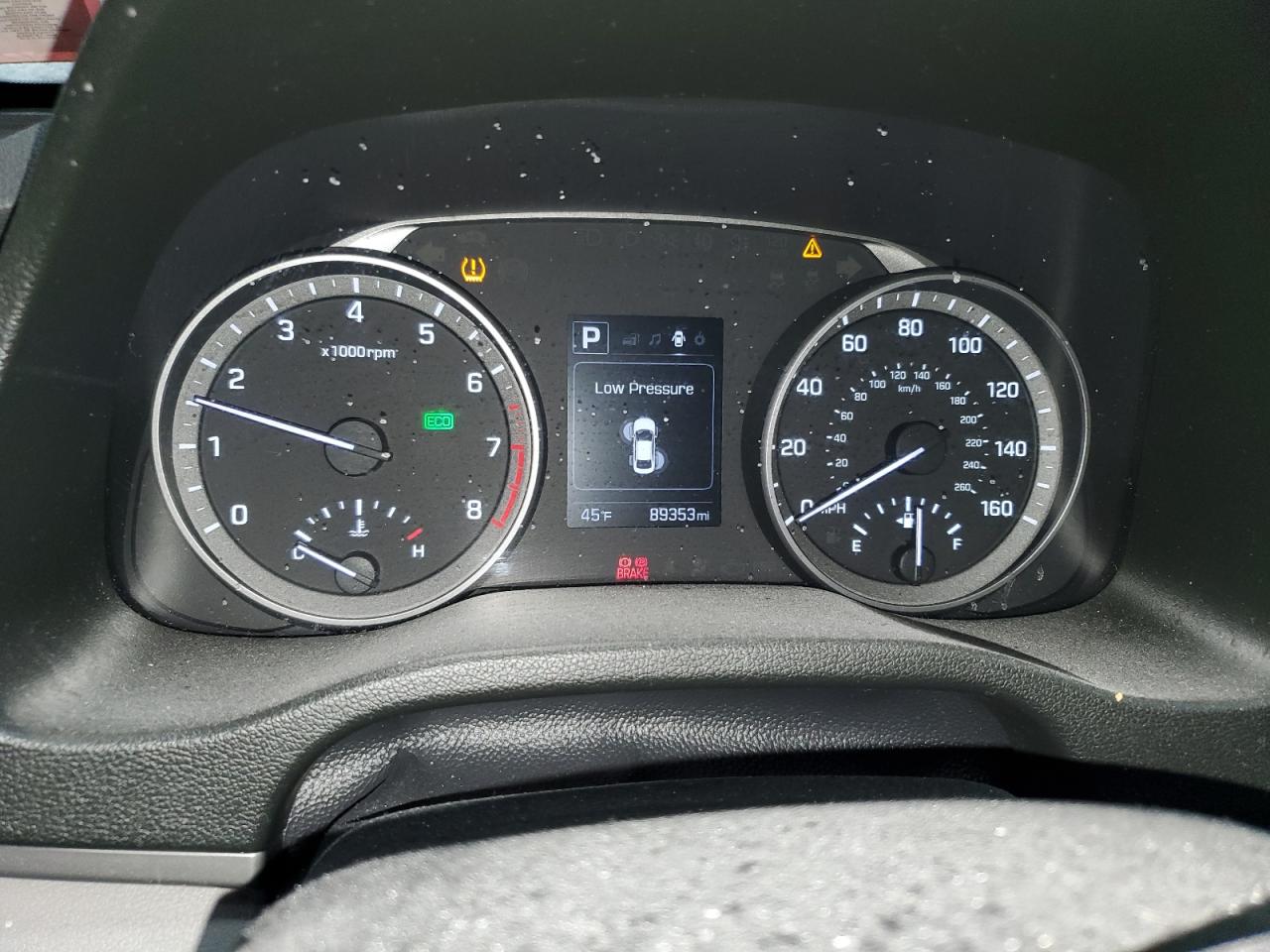 2018 Hyundai Elantra - Image 9