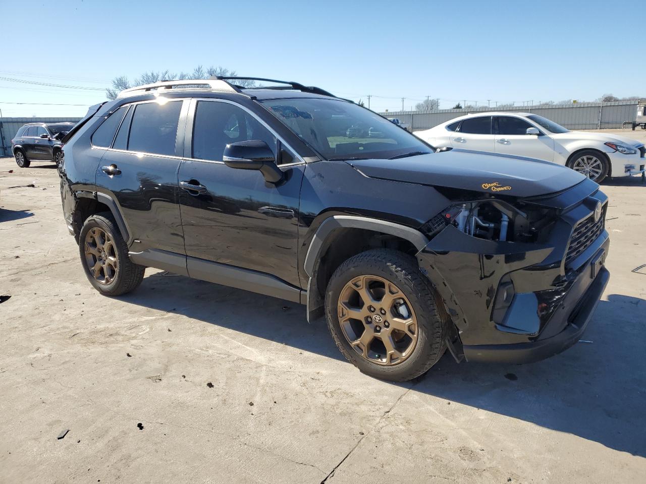 2023 Toyota RAV 4 - Image 4
