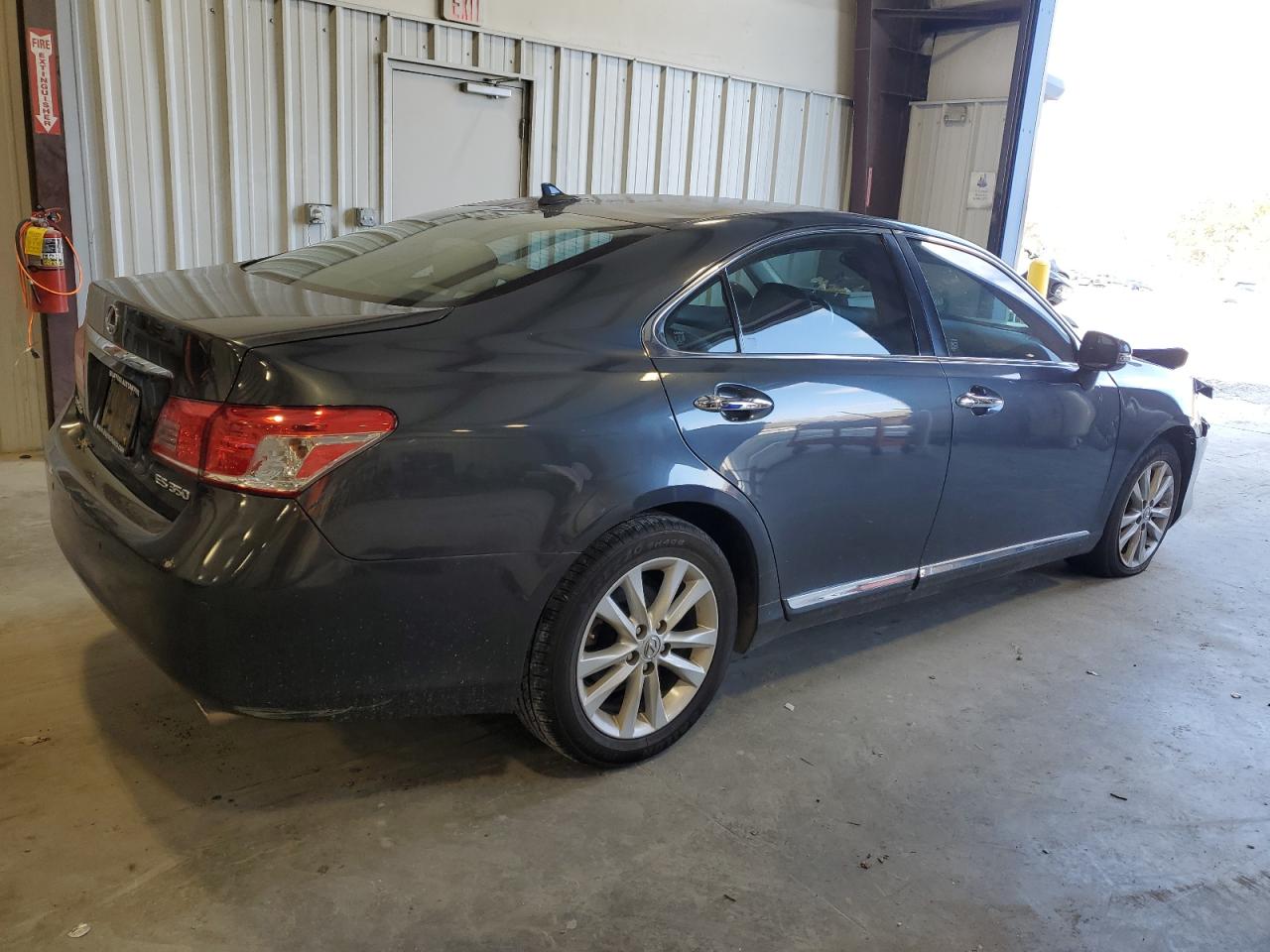2010 Lexus ES - Image 3