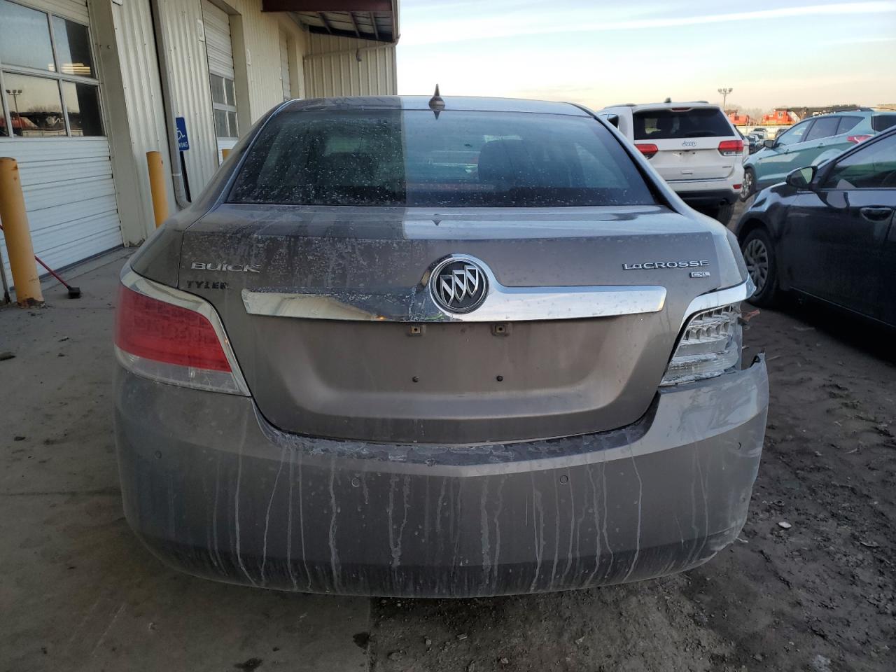 2011 Buick LaCrosse - Image 6