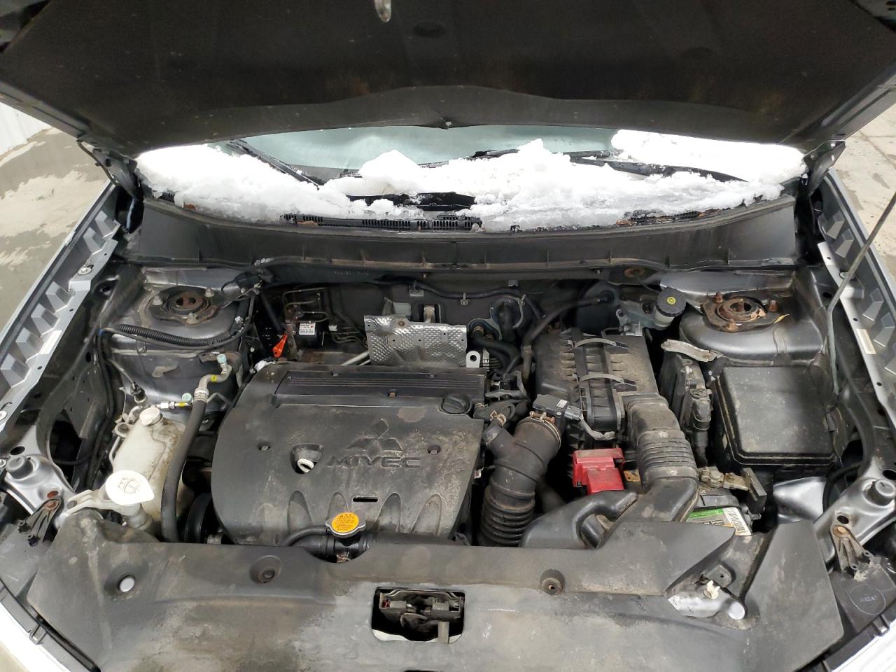 2011 Mitsubishi Outlander - Image 12