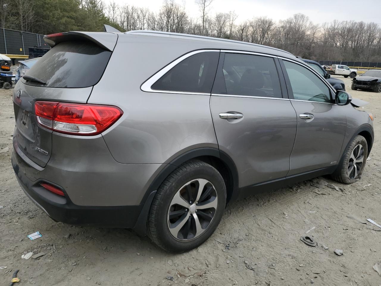 2018 Kia Sorento - Image 3