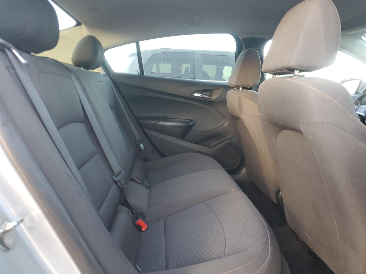 2018 Chevrolet Cruze - Image 10