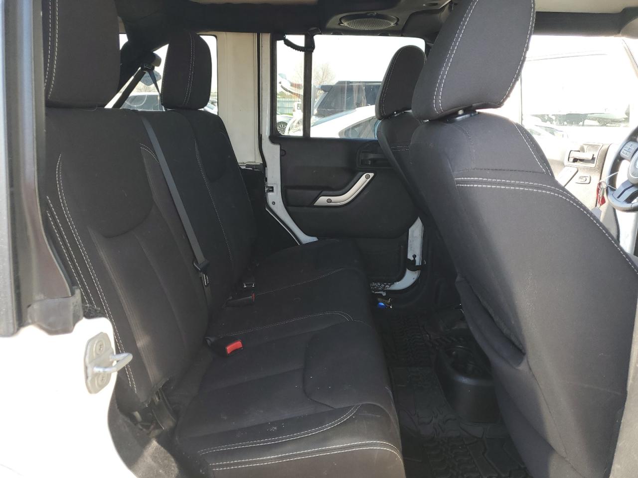 2013 Jeep Wrangler - Image 10