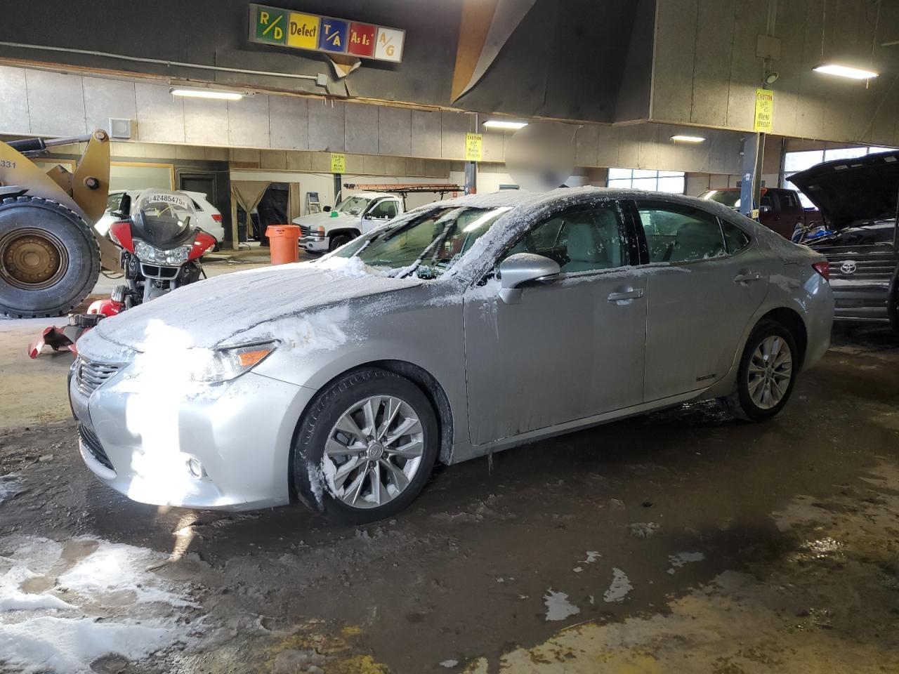 2014 Lexus Es 300H for Sale in Indianapolis, IN - Front End