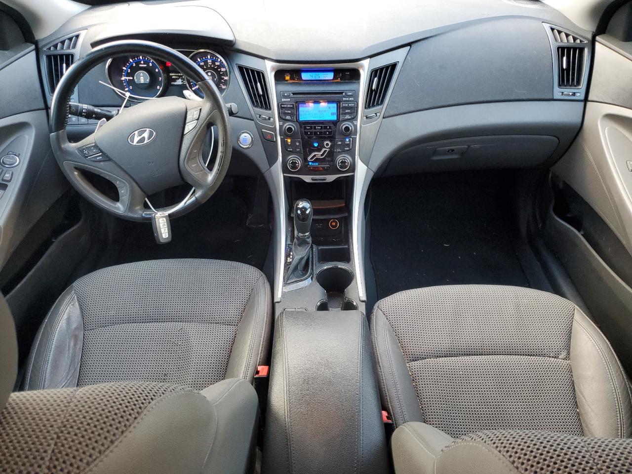 2013 Hyundai Sonata - Image 9
