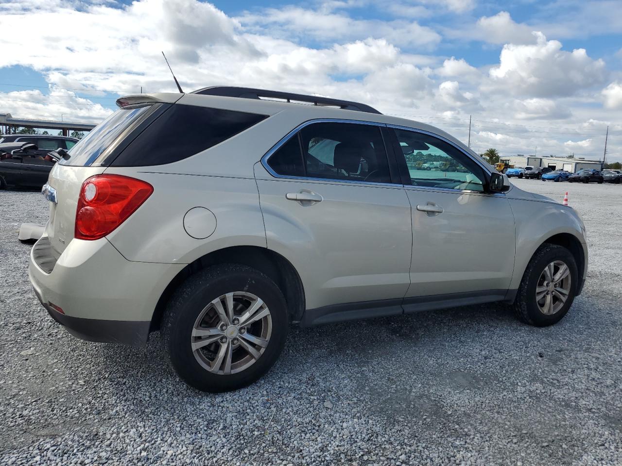 2013 Chevrolet Equinox - Image 3