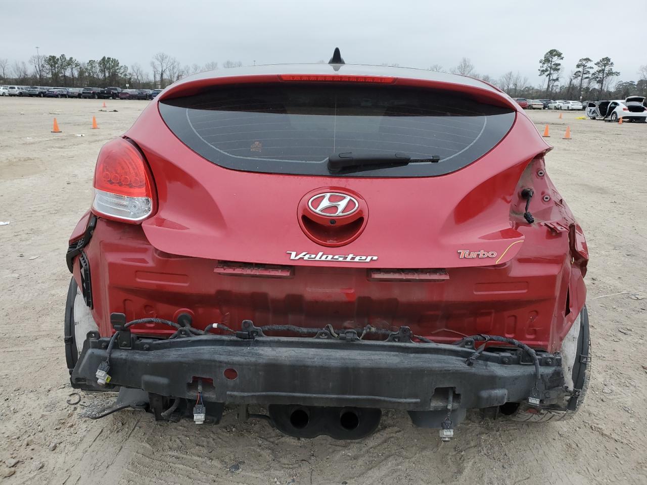 2016 Hyundai Veloster - Image 6