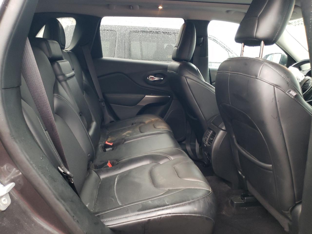 2019 Jeep Grand Cherokee - Image 11