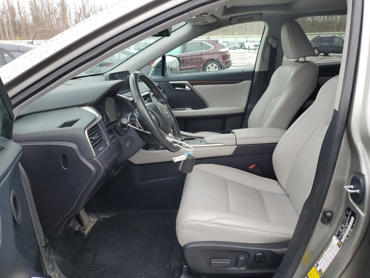 2020 Lexus RX - Image 7