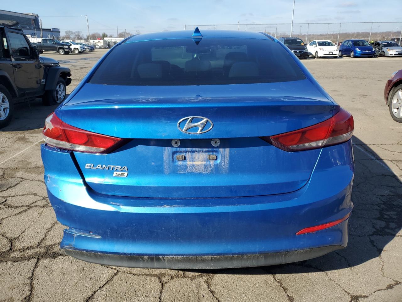 2017 Hyundai Elantra - Image 6
