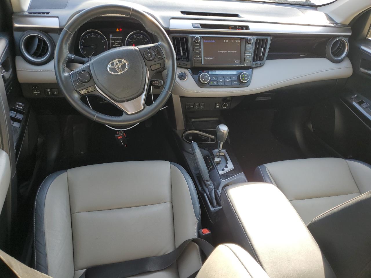 2017 Toyota RAV 4 - Image 8