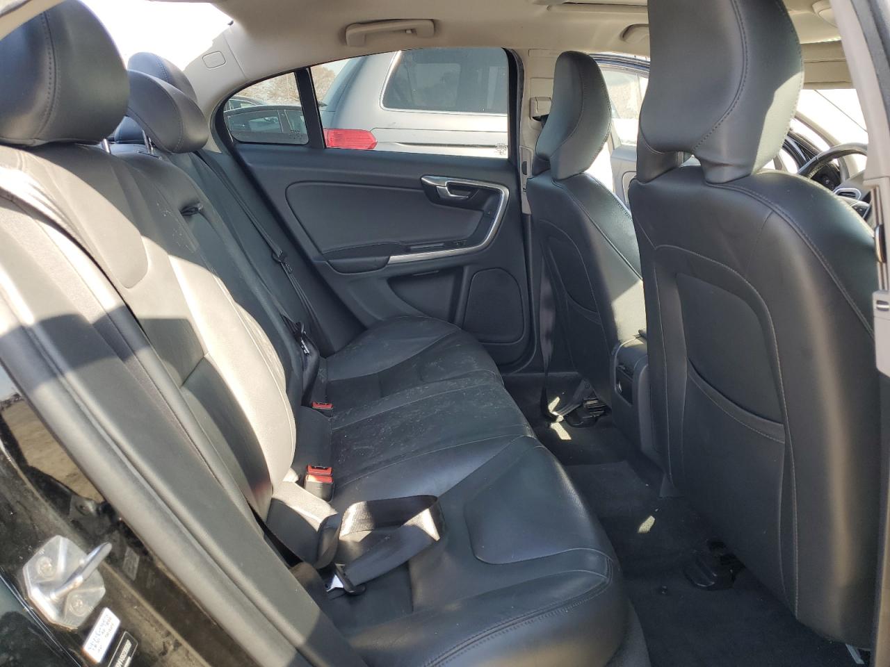 2016 Volvo S60 - Image 10