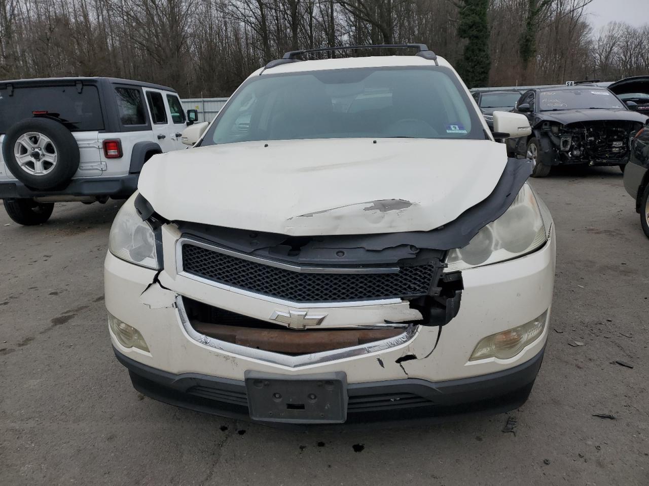 2011 Chevrolet Traverse - Image 5