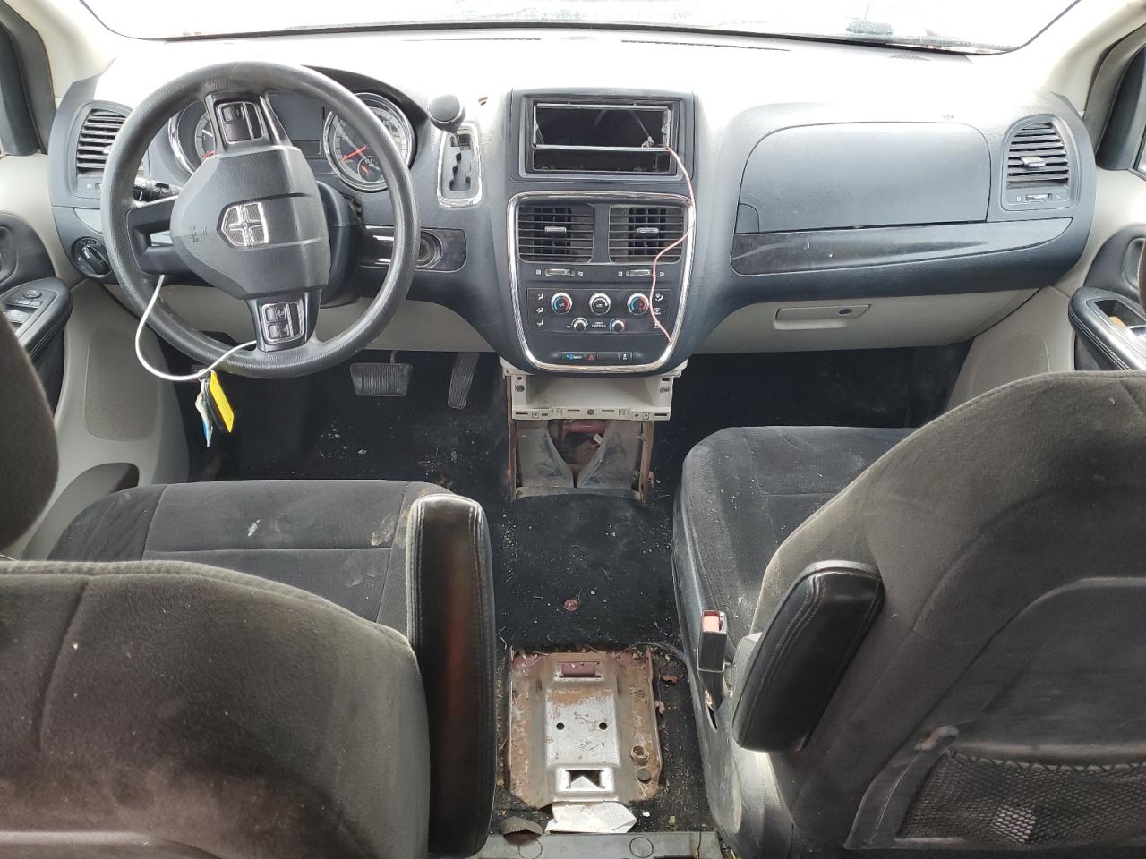 2013 Dodge Caravan - Image 8