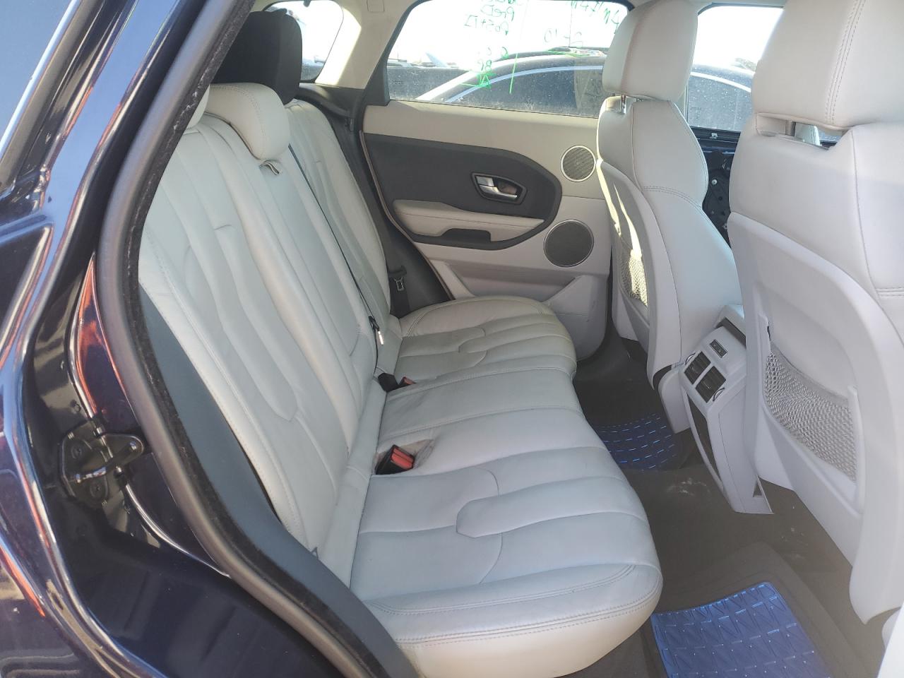 2015 Land Rover Range Rover - Image 11