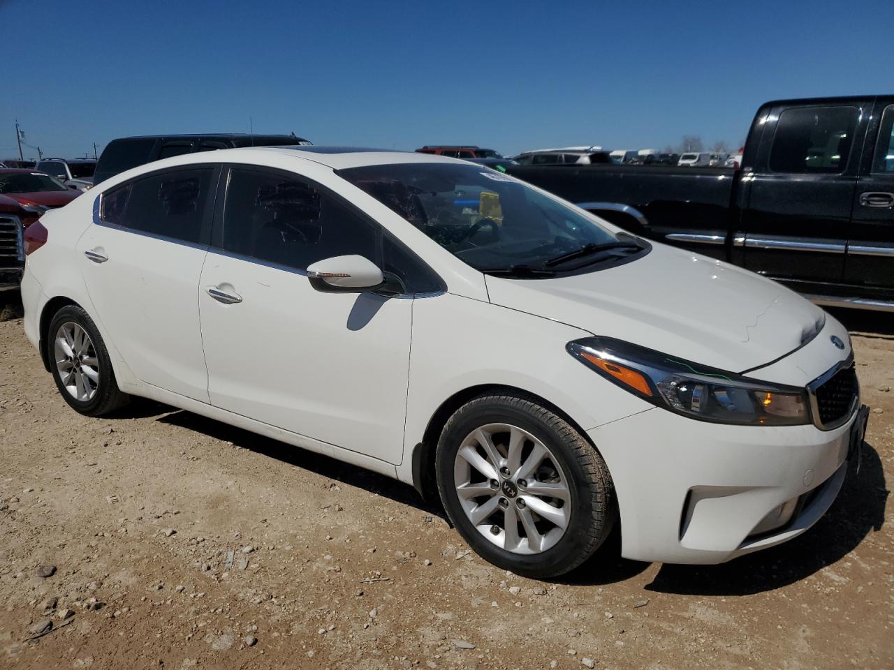 2017 Kia Forte - Image 4