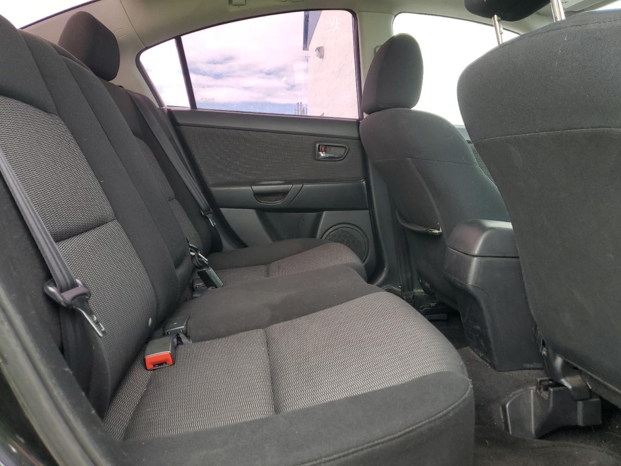 2009 Mazda 3 - Image 10