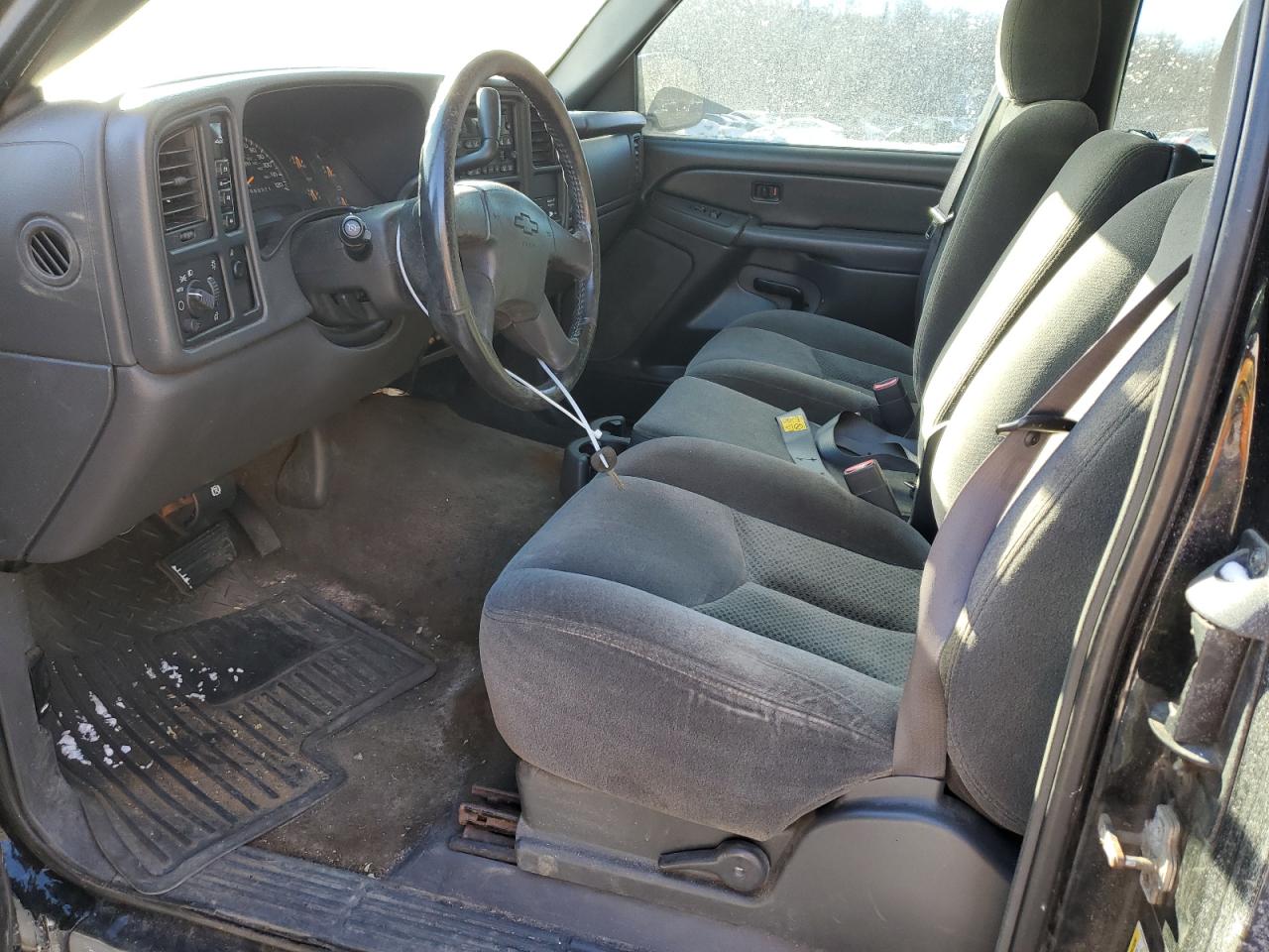 2006 Chevrolet Silverado - Image 7