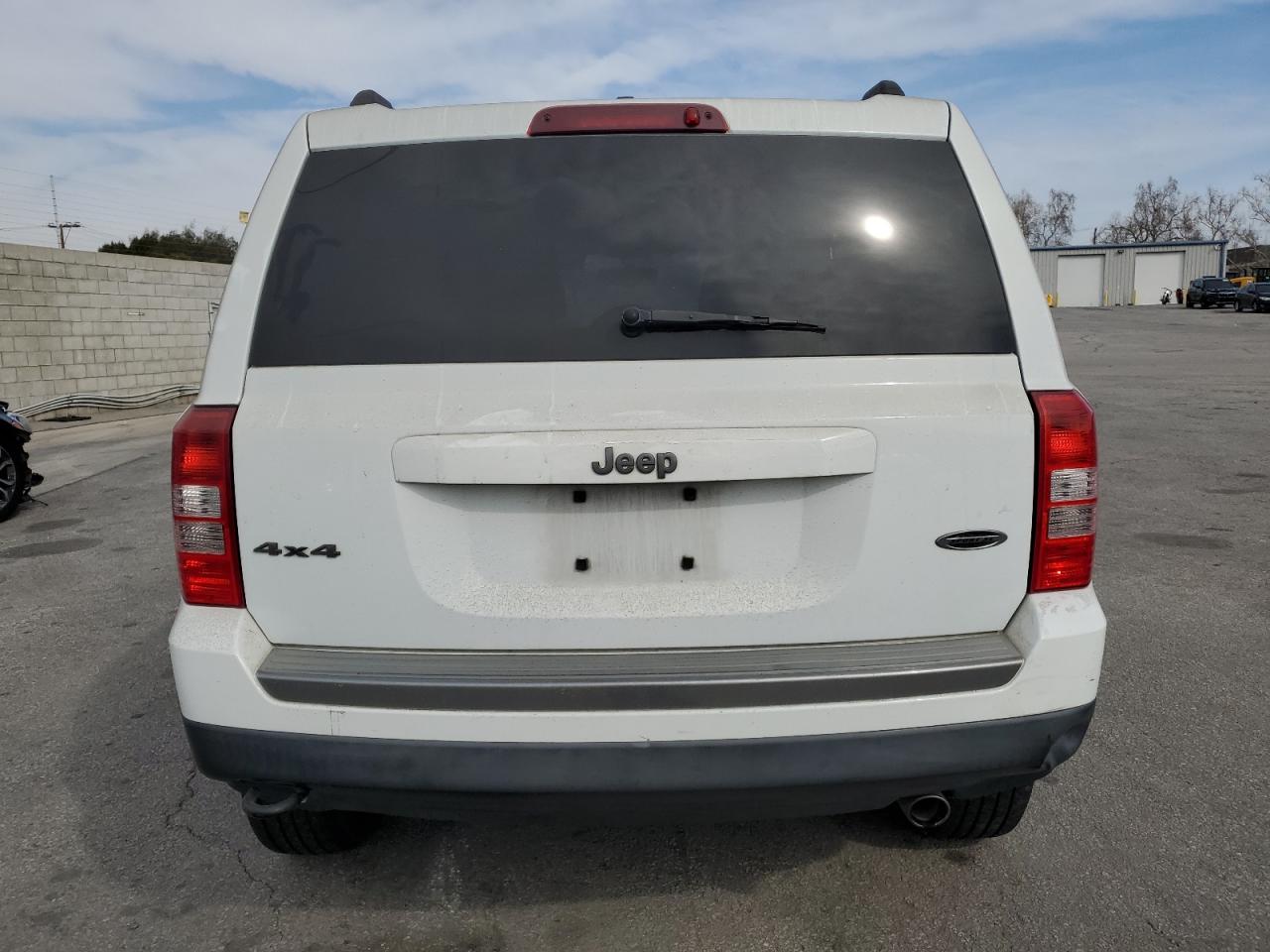 2016 Jeep Liberty (Patriot) - Image 6