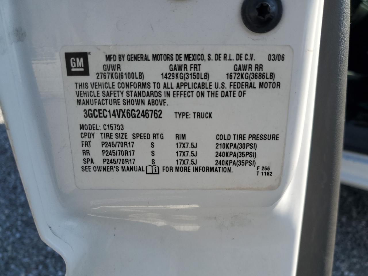 2006 Chevrolet Silverado - Image 15