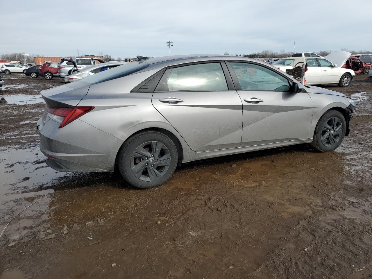 2023 Hyundai Elantra - Image 3