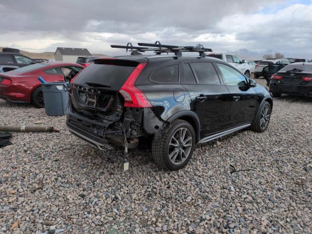  VOLVO V60 2017 Чорний