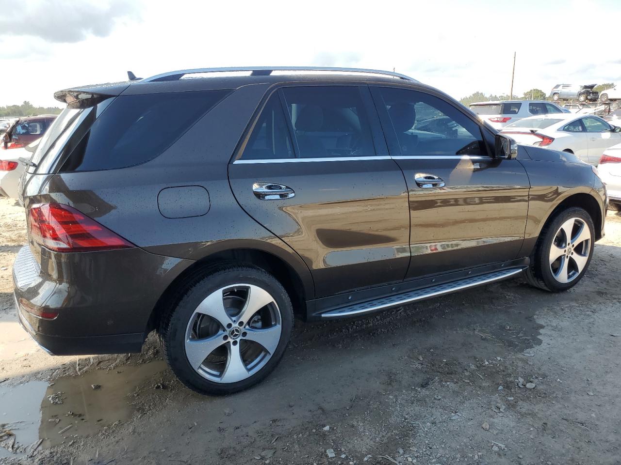 2017 Mercedes-Benz GLE - Image 3