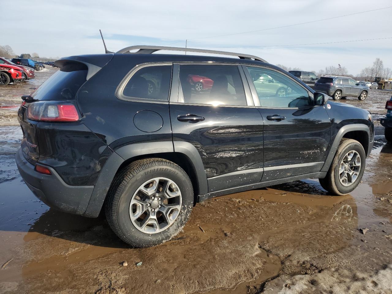 2019 Jeep Cherokee - Image 3