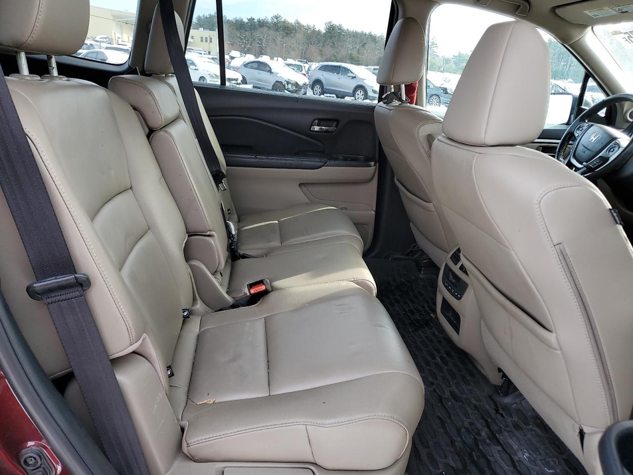 2016 Honda Pilot - Image 11