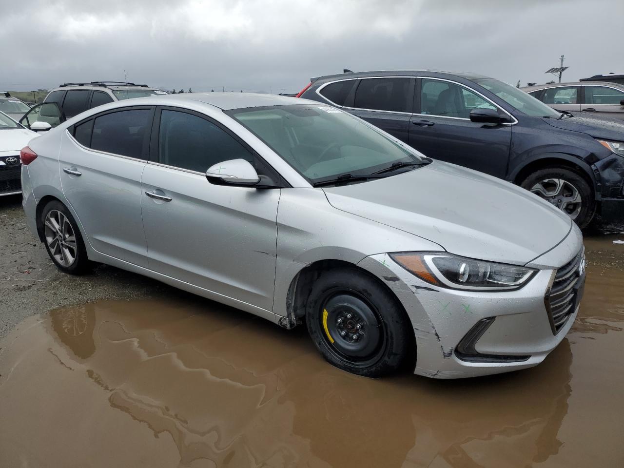 2017 Hyundai Elantra - Image 4