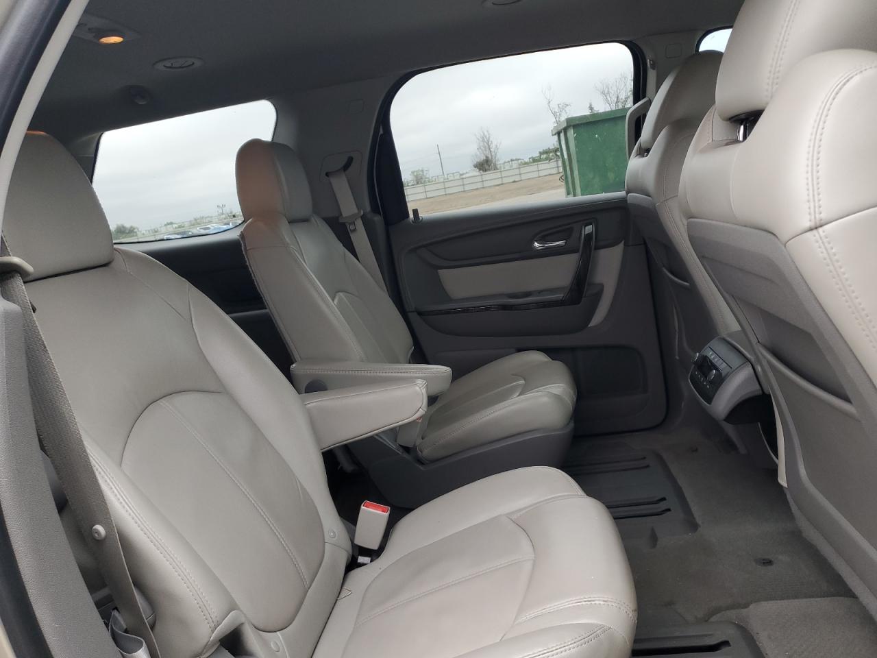 2016 GMC Acadia - Image 11