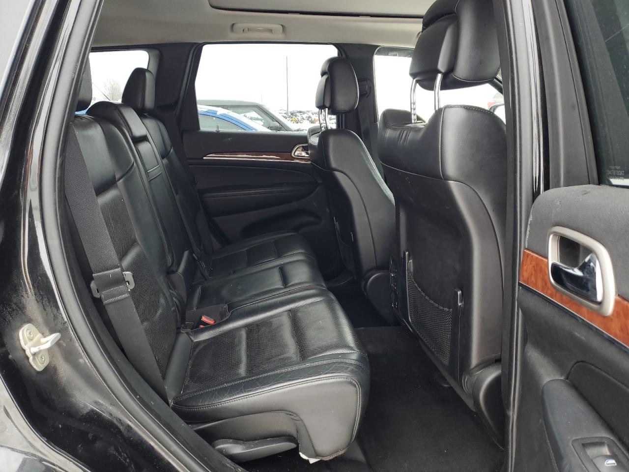2011 Jeep Grand Cherokee - Image 11