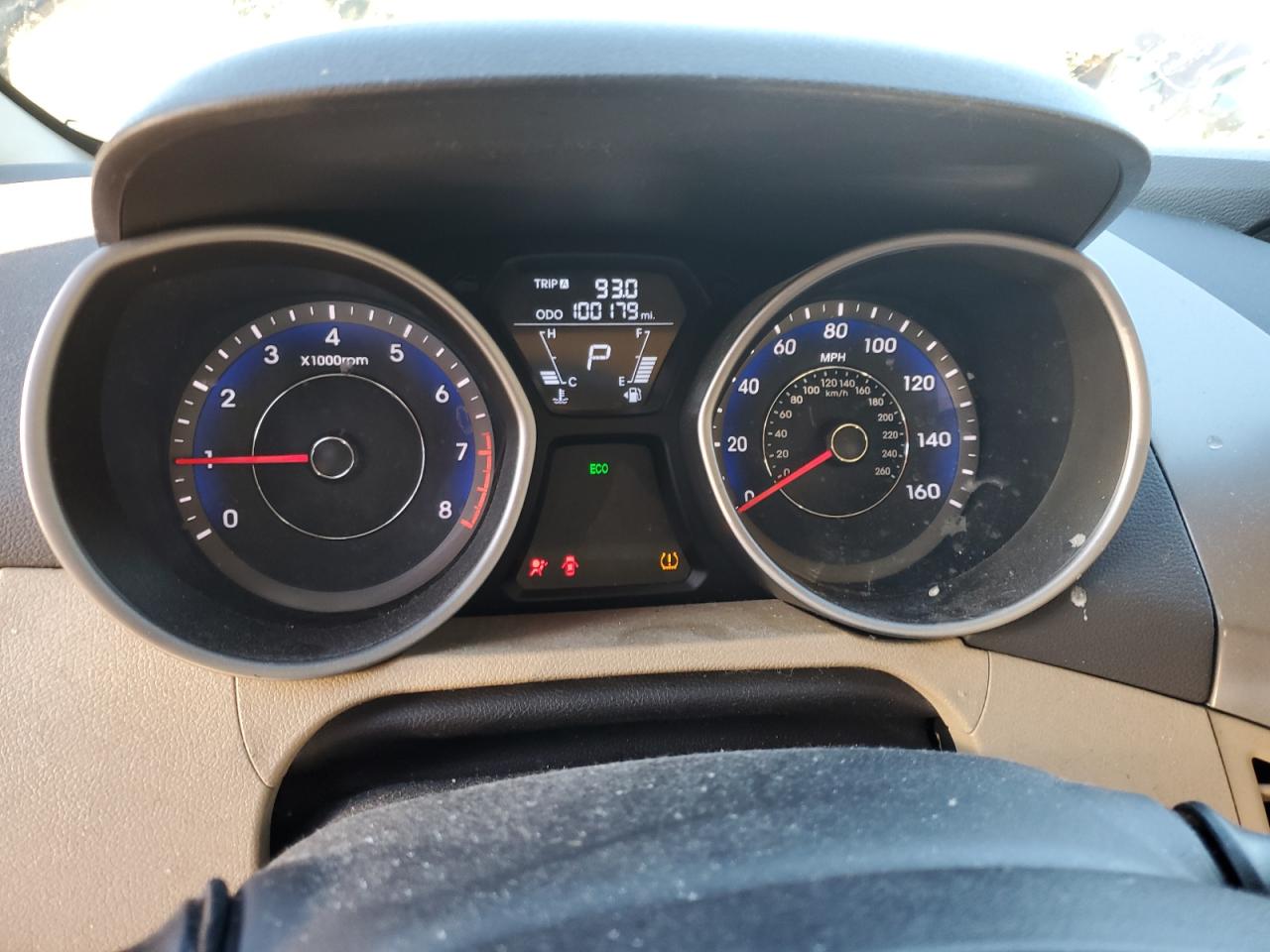 2013 Hyundai Elantra - Image 9