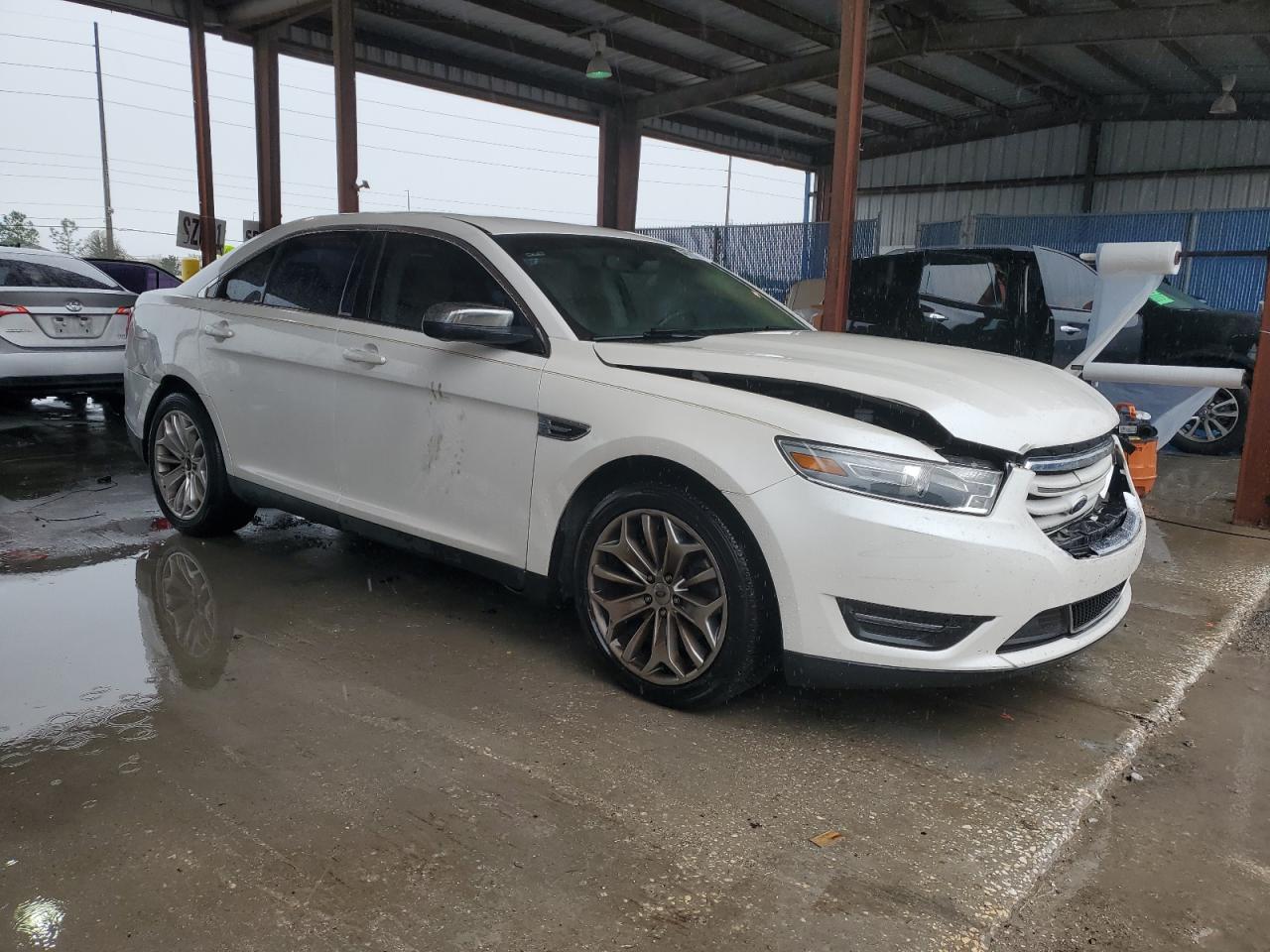 2013 Ford Taurus - Image 4